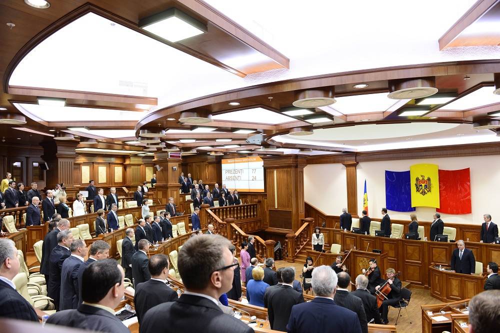 Кампания „Обратный отсчет нереализованных обещаний властей” проводится в течение всей недели. Фото: curentul.md.
