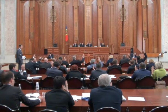 Ситуацию в BЕМ и концессию аэропорта в парламенте обсудят в следующий четверг.