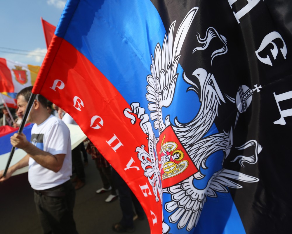 При этом восточную половину заберет себе Россия, а западная должна вступить в НАТО и ЕС.