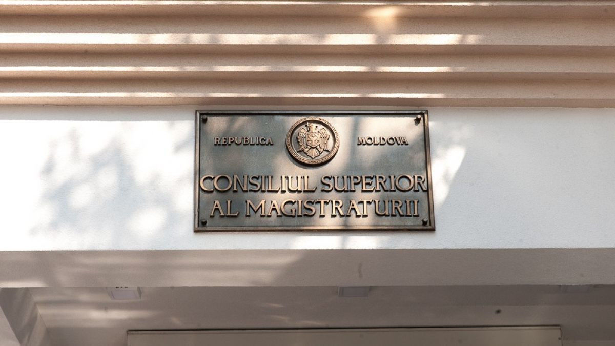 CSM: Noile reguli nu limitează presa, ci reglementează accesul în instanțe.