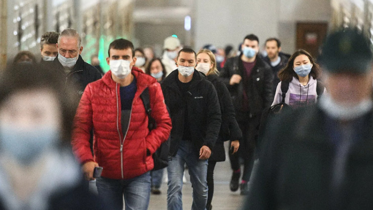 В транспорте, такси, магазинах, ресторанах и театрах должны усилить режим дезинфекции.