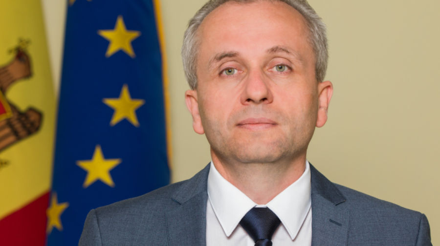 Топалэ ответил, предполагает ли реформа образования увольнение преподавателей.