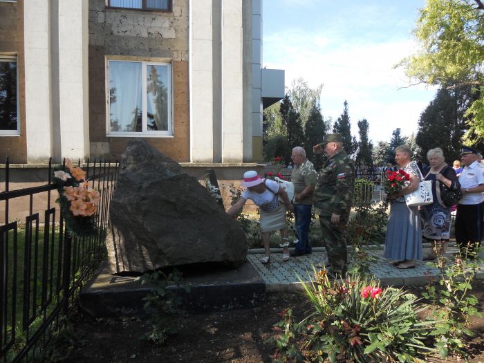 В память о погибших была объявлена минута молчания.