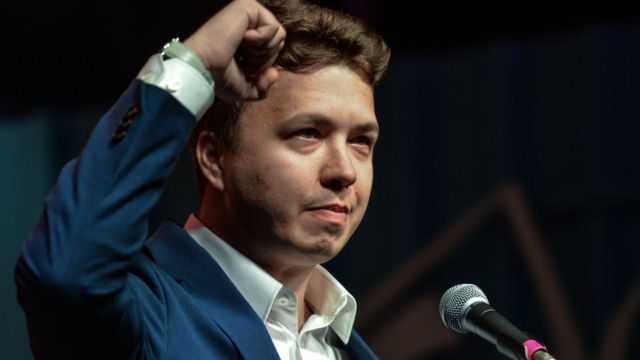 Nexta: Спецоперацию в аэропорту Минска могли готовить не для Протасевича.
