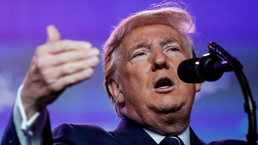 Трамп призвал Блумберга не облизывать грязные пальцы.