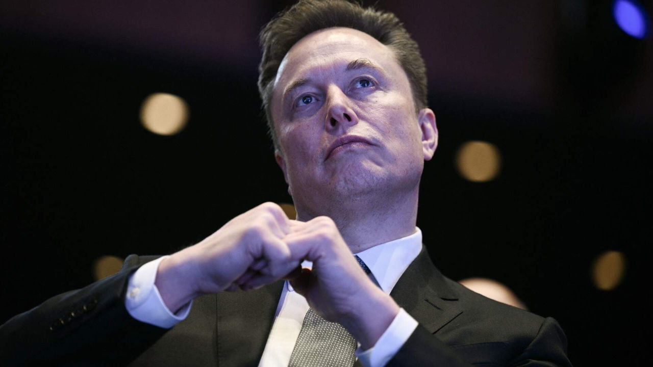 SpaceX пообещала Маску рекордную выплату за миллион жителей на Марсе.