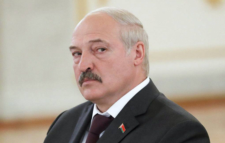 Лукашенко призвал врачей не «вопить» из-за коронавируса.