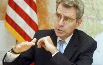 Посол США в Украине опроверг информацию о том, что Обама передумал поставлять Киеву оружие.