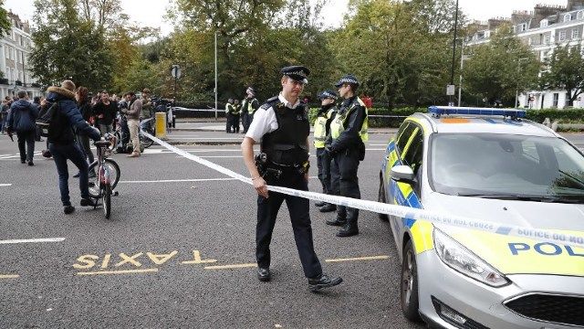 Londra: O mașină a intrat în mulțime. Sunt 11 răniți