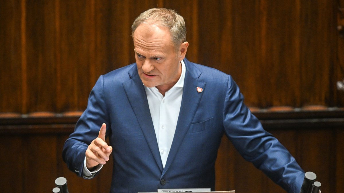 Tusk extinde gradul ridicat de amenințare din cauza atacurilor hibride ale Rusiei și Belarusului.