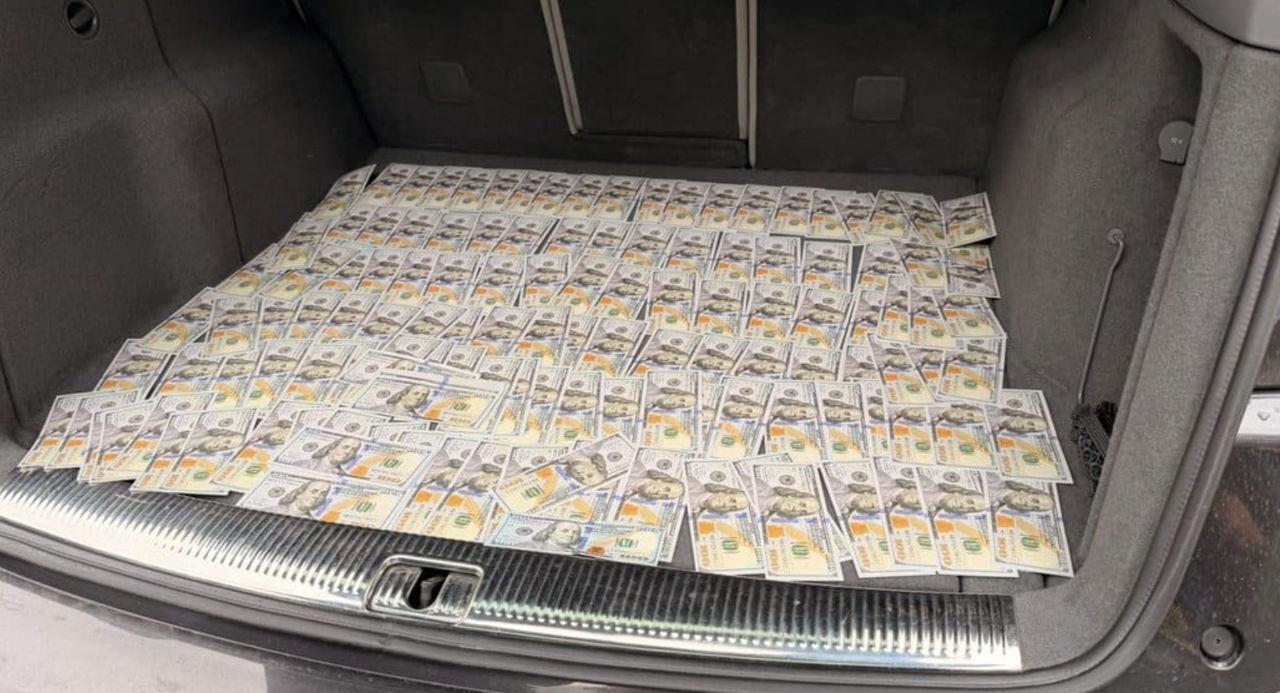 Гражданин Молдовы пытался вывезти украинца за 17,5 тысячи долларов: ему грозит 9 лет тюрьмы.