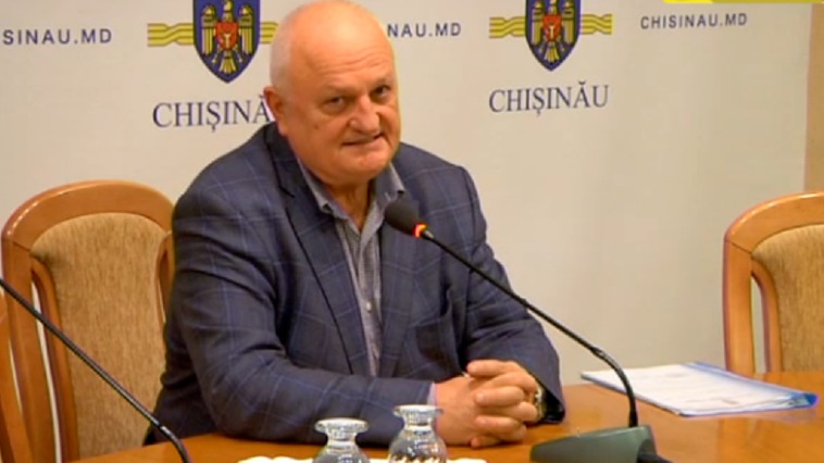 Secretarul Consiliului Municipal, Valeriu Didencu, a primit 30 de zile de arest în izolator. 