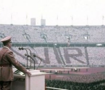 In timp ce liderii lagarelor naziste de concentrare si ofiterii Gestapo-ului erau judecati la Nuremberg, imediat dupa cel de-Al Doilea Razboi Mondial, SUA puneau nazisti pe statele de plata.