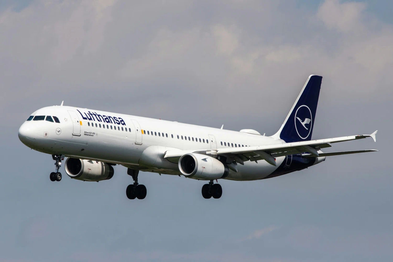 Lufthansa впервые подняла в небо самолет со Starlink.