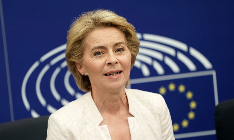 Глава ЕК заявила, что ЕС получил достаточно вакцины, чтобы привить 70% взрослых в июле.