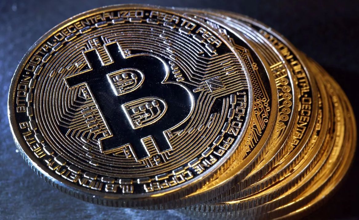 Биткоин подорожал почти на $4000 за час.