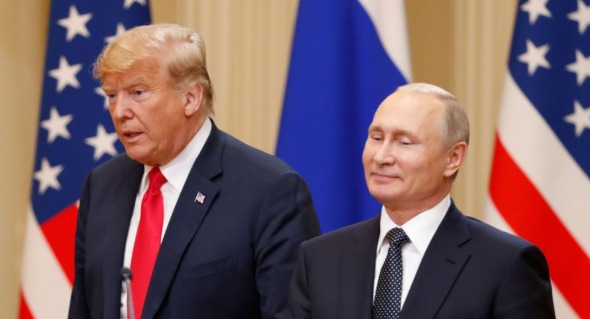 Трамп пожаловался, что его ругают за мягкость к России.