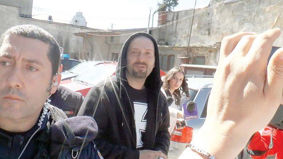 Cheloo, solistul trupei „Paraziții”, condamnat la doi ani de închisoare pentru consum de droguri. 