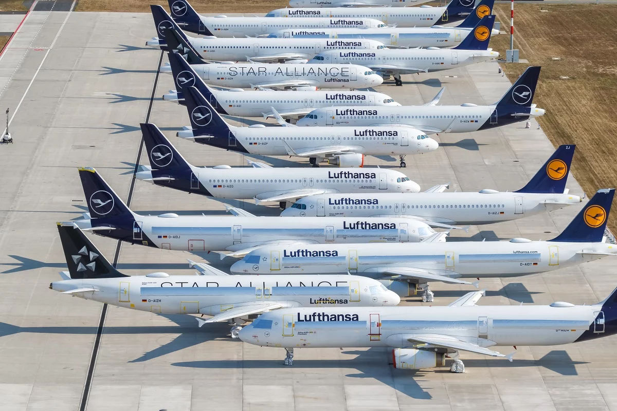 Bild: Lufthansa отменит еще 2 тыс. рейсов до конца лета.