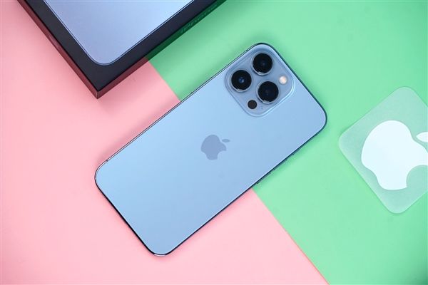 Выяснить причину некачественных фотографий пока не удалось. 