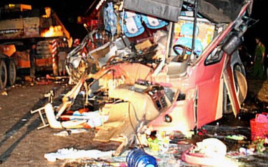 Accidentul a avut în apropierea oraşui Kwaggafontein, la 100 de kilometri est de Pretoria.