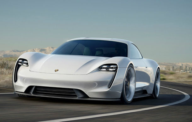 Porsche Mission E va primi mai multe versiuni.