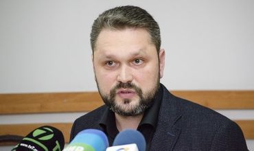 Заседание суда по делу Зумбряну против парламента было прервано.