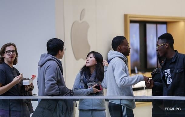 Apple ежесекундно зарабатывает 1444 доллара, что позволило ему оказаться на первом месте рейтинга среди всех компаний. 