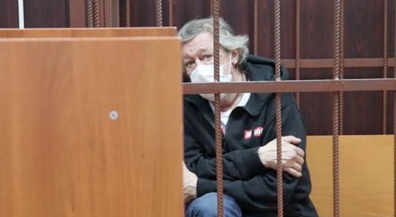 Экспертиза показала, что в момент аварии Ефремов был пьян. 