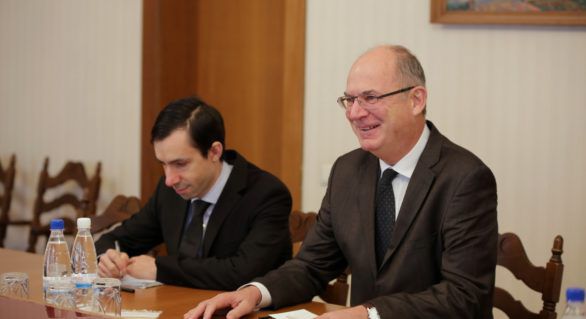 Ambasadorul Franţei în Moldova îşi încheie misiunea diplomatică la noi