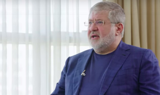 Президент Украины Петр Порошенко в преддверии выборов стремится полностью контролировать медиапространство страны. 