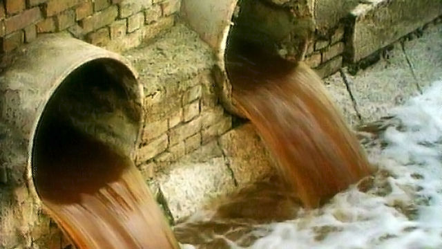 Эти предприниматели были предупреждены Apă-Canal Chișinău о том что им грозит остаться без питьевой воды или приостановление предоставления услуги по приему сточных вод. Фото символ: pravdaurfo.ru.