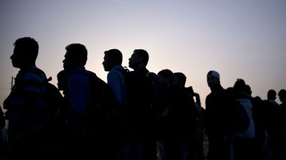 Беженцы платили контрабандистам по 7-8 тысяч евро за человека.