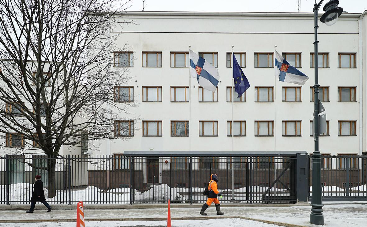 В Финляндии арестовали здание и участок Российского центра науки и культуры.