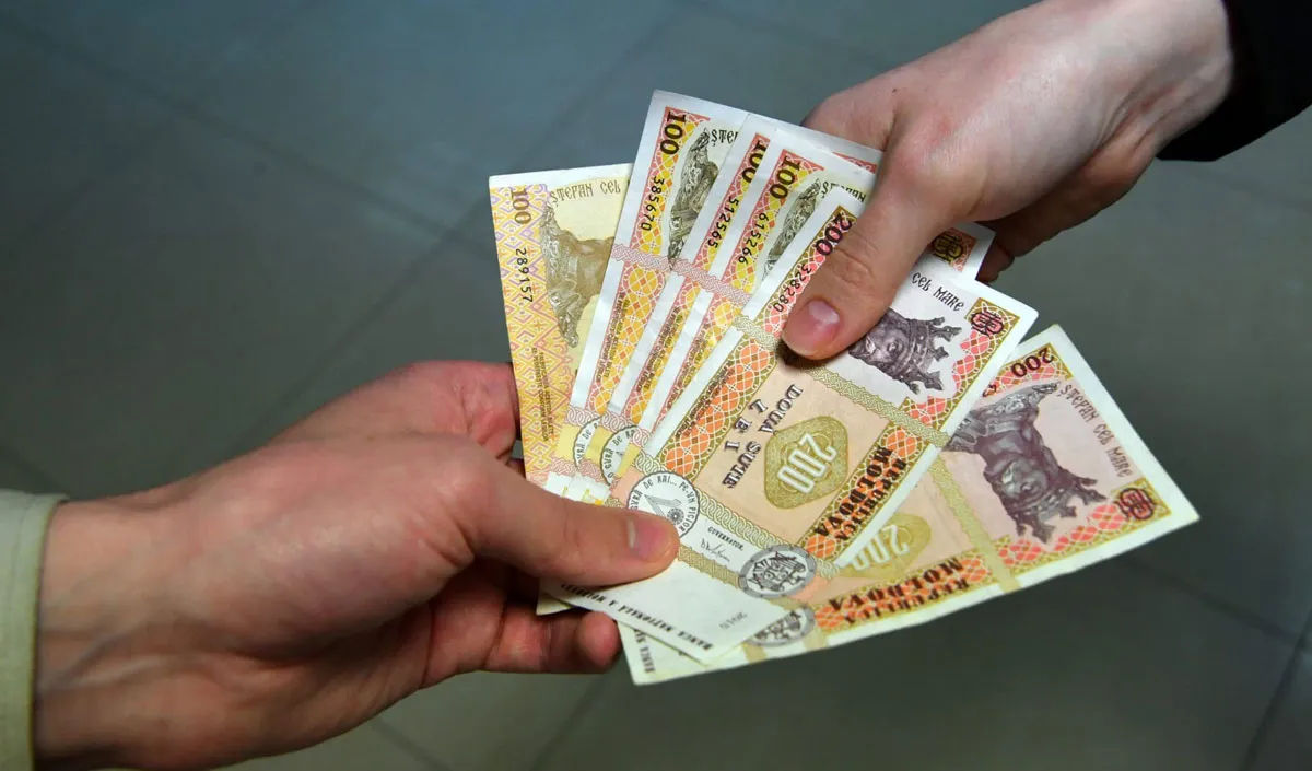 Власти намерены сократить различия в оплате труда.
