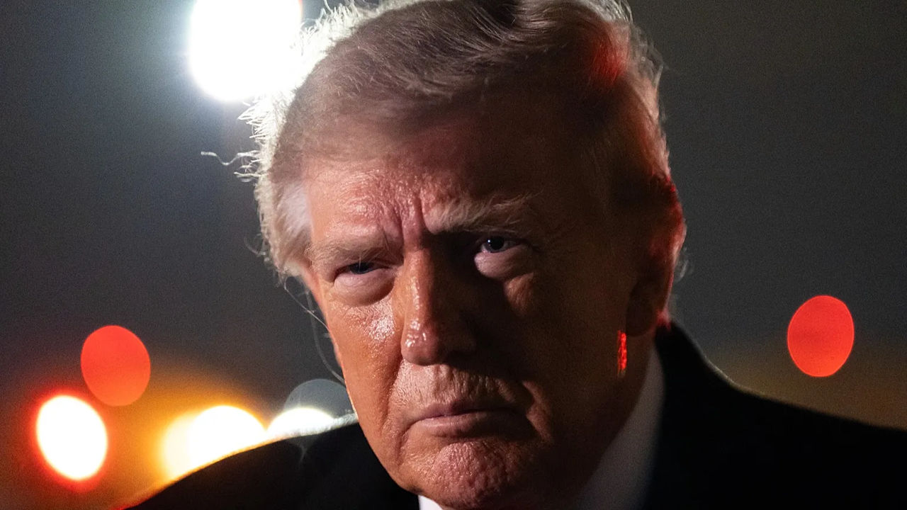 Трамп отказался усиливать санкции против РФ, поскольку считает, что "мир близок".