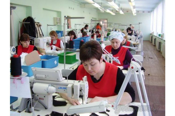  7500 вакантных рабочих мест предназначены для людей с профессиональным образованием и неквалифицированных рабочих. 