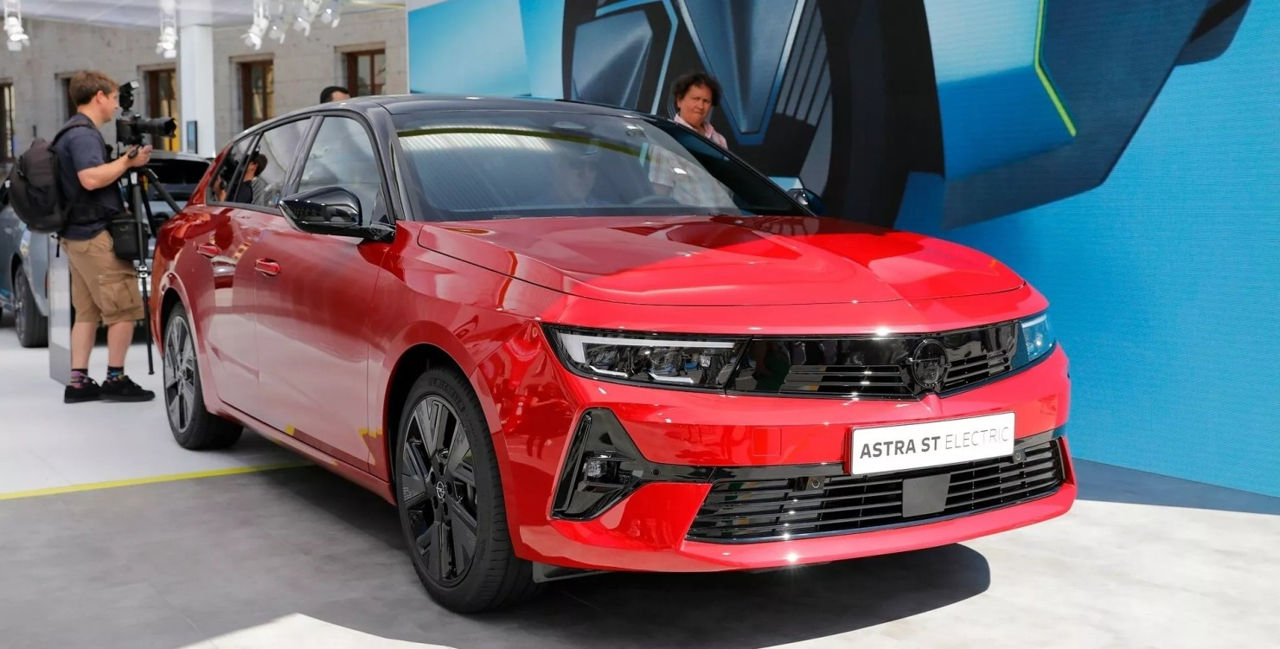 Opel показал семейный электромобиль.