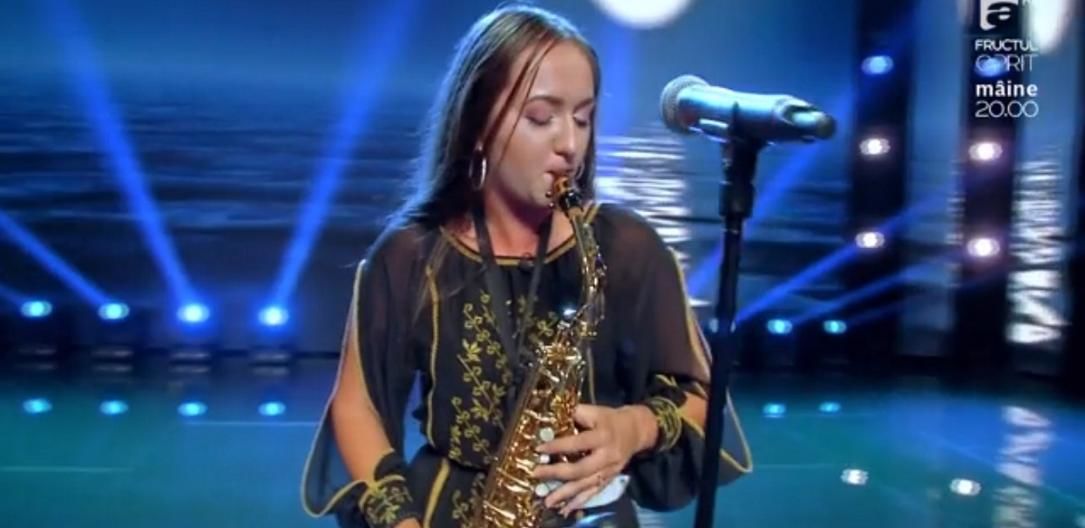 Саксофонистка из Молдовы покорила жюри X Factor.