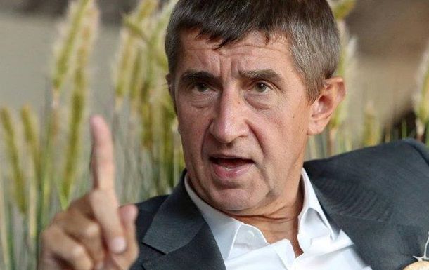 Правительство Чехии ушло в отставку.