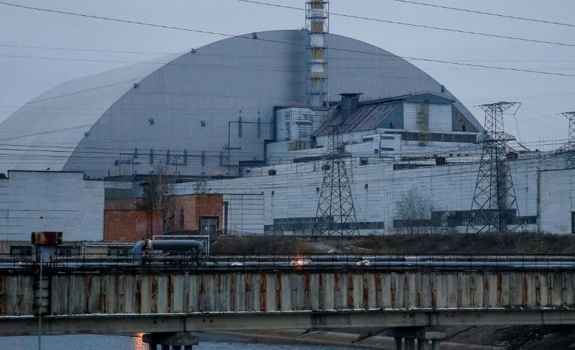 NYT: Россияне в Чернобыле голыми руками брали радиоактивные вещества.