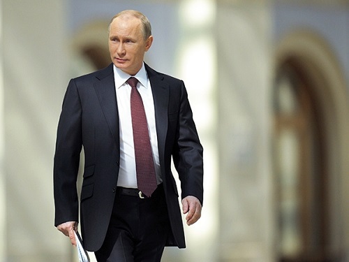 Для президента России Владимира Путина значительно важнее иметь вид "крутого парня", чем вести осторожную и взвешенную политику.
