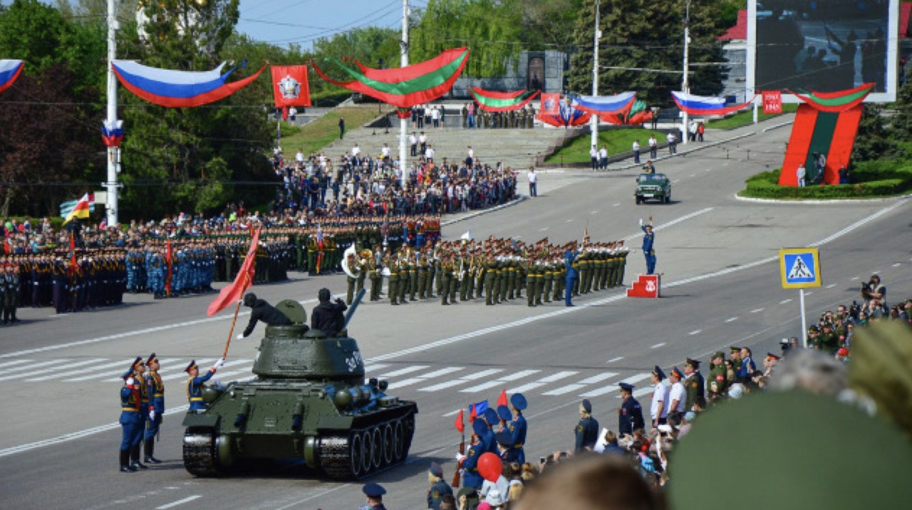 МИДЕИ прокомментировало участие российских войск в параде 9 мая в Тирасполе.
