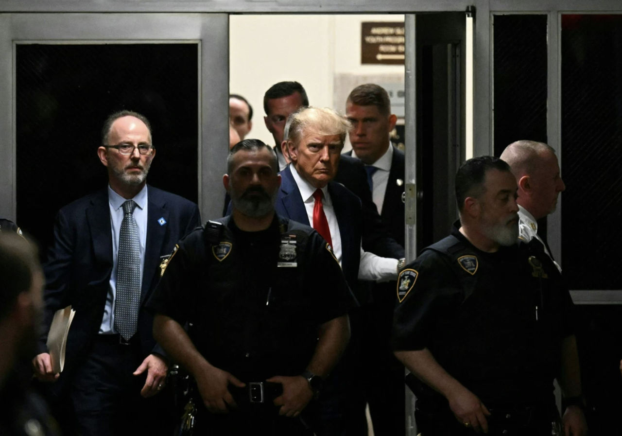 Трамп прошел в тюрьме все необходимые процедуры и освобожден под залог.