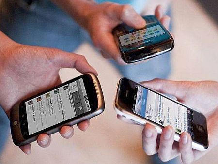 Cum îţi dai seama dacă telefonul tău a fost reparat înainte să îl cumperi. Foto: computerblog.ro