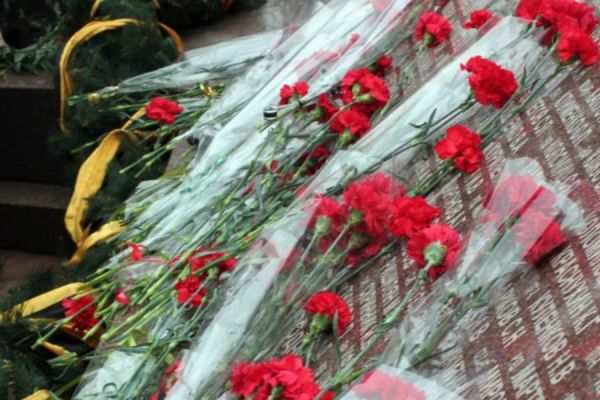 Память не вернувшихся домой солдат почтят минутой молчания и возложением цветов.