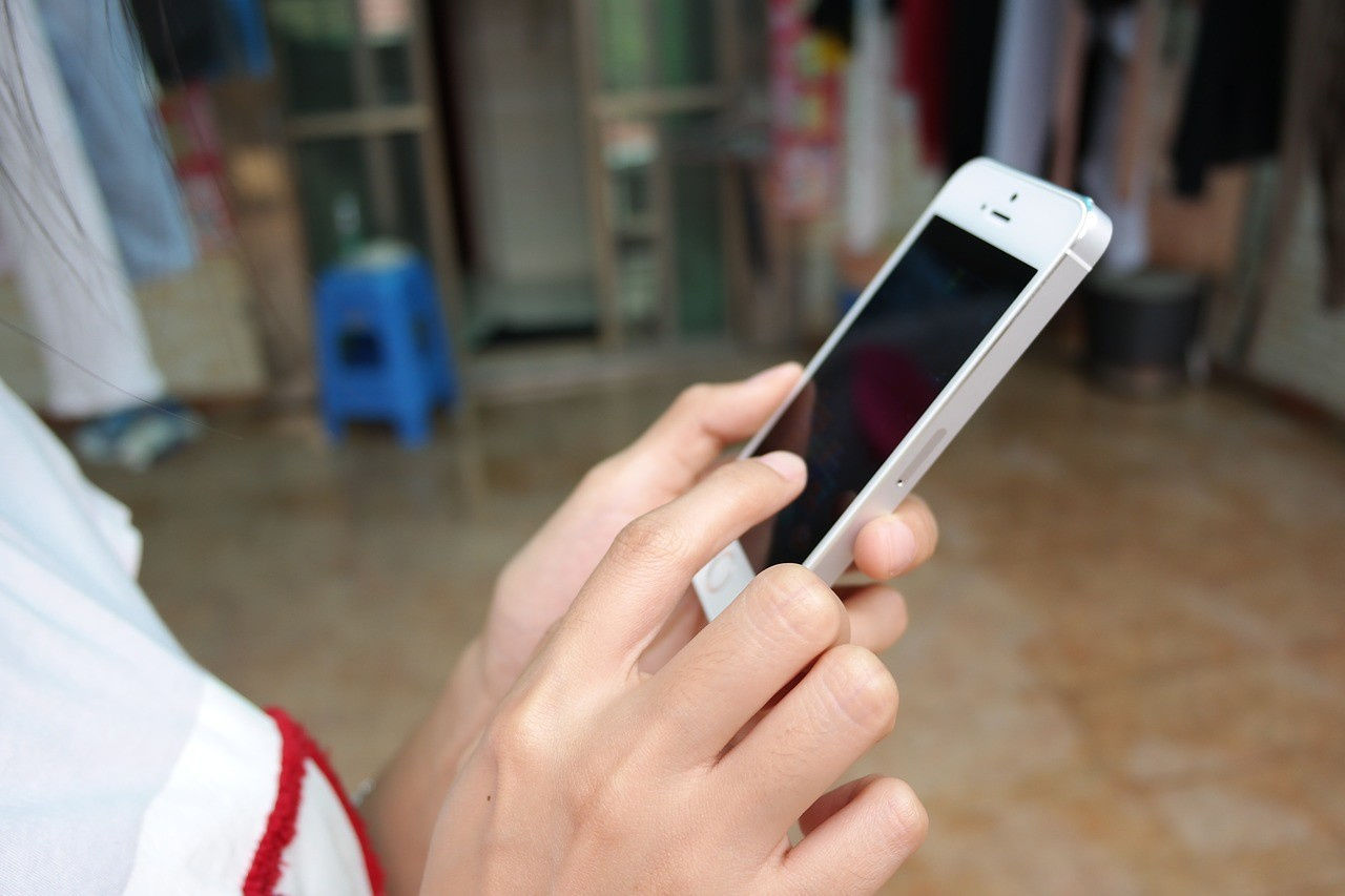 Apple официально "похоронила" iPhone 5.