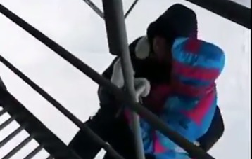 Жаждавшая экстрима пара разбилась о сибирский лед.