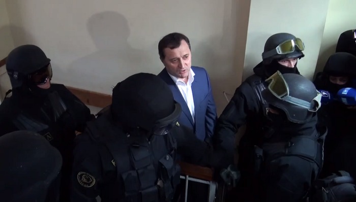 Vlad Filat, a apărut o nouă postare în care politicianul, învinuit de procurori de fapte de corupție. Foto: epochtimes-romania.com