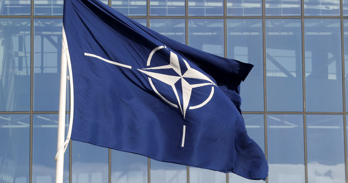 NATO caută soluții pentru a atinge obiectivul privind cheltuielile de apărare stabilit de Trump.